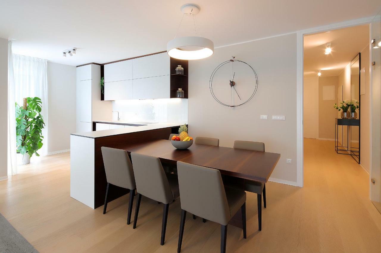 Stylish Apartment 100 M From The Beach Опатия Экстерьер фото